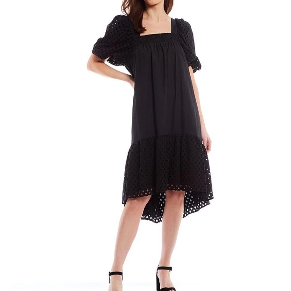 Gibson & Latimer
Eyelet Panel Square Neck High-Low Short Teardrop Sleeve Dress🍿
